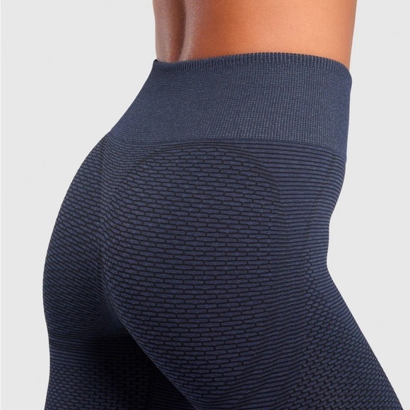 NEW Gymshark 2-piece set sport seamless legging and sports bra in blue. XS/Small - Picture 4 of 9